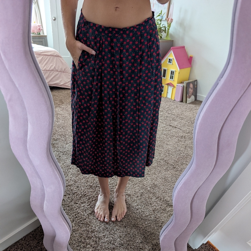 Vintage Blue and Red Apple A-Line Skirt Size 8